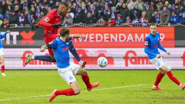 Derbi začelja Bundeslige okončan bez pobednika