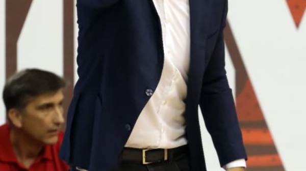 Trener napustio klub pred meč protiv Partizana – treba li i Pešić da bude zabrinut?