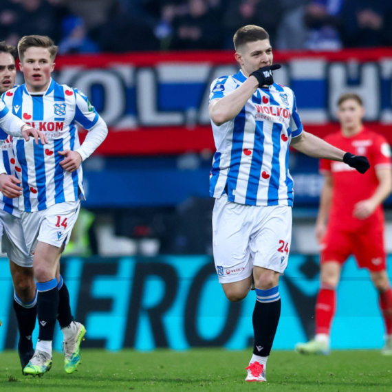 Luković se predstavio Van Persiju – prvenac u Erediviziji VIDEO