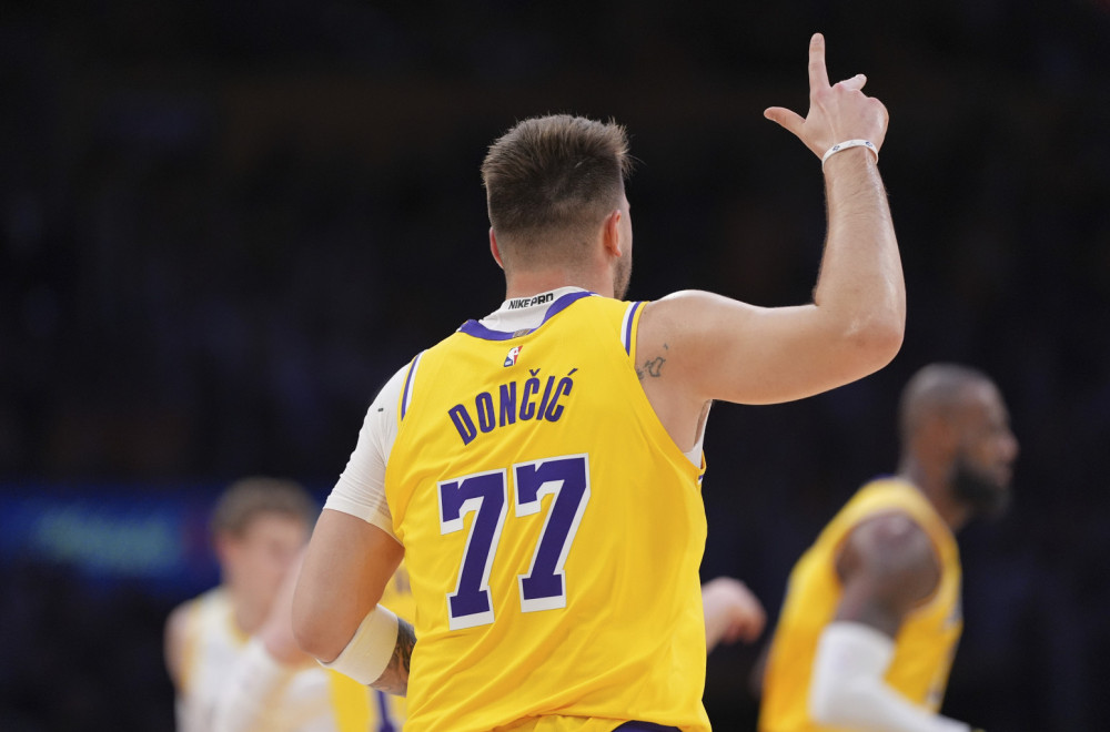 Zašto Luka Dončić nosi broj 77?