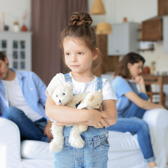 8 najvećih grešaka u vaspitanju i disciplinovanju dece koje roditelji stalno prave