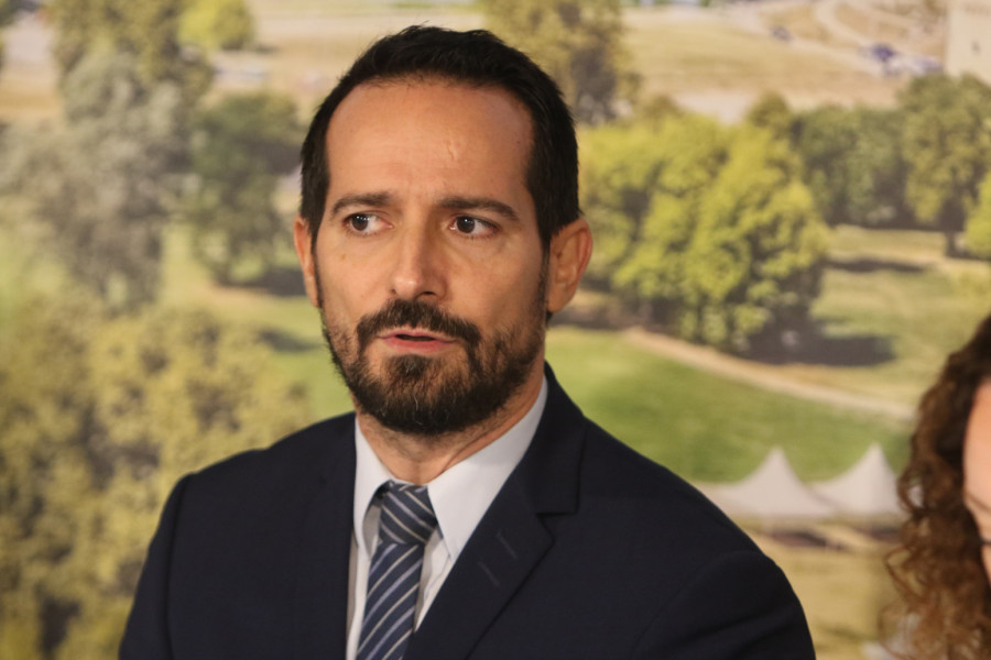 Hladni rat blokadera i opozicije; Bore se za to ko je zaslužniji i ko je za šta kriv