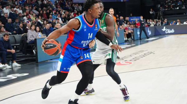 NBA košarkaš napustio Efes – stigao u Lejkerse