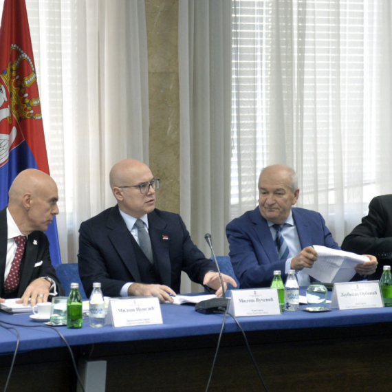 Vučević: Nastavljamo dijalog; U oblasti prosvete došlo je do ogromnog napretka