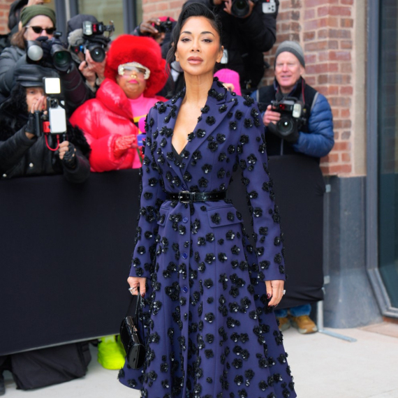 Često pokazuje grudi, ali sada je okrenula novi list: Nikad lepše nije izgledala FOTO