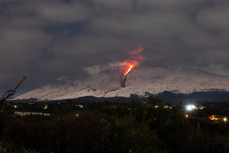 Zašto Etna privlači turiste, čak i tokom erupcije? VIDEO