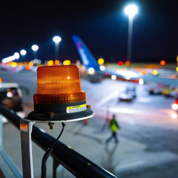 Drama na aerodromu: Primećen je misteriozni dron; Putnici zaglavljeni, letovi preusmereni