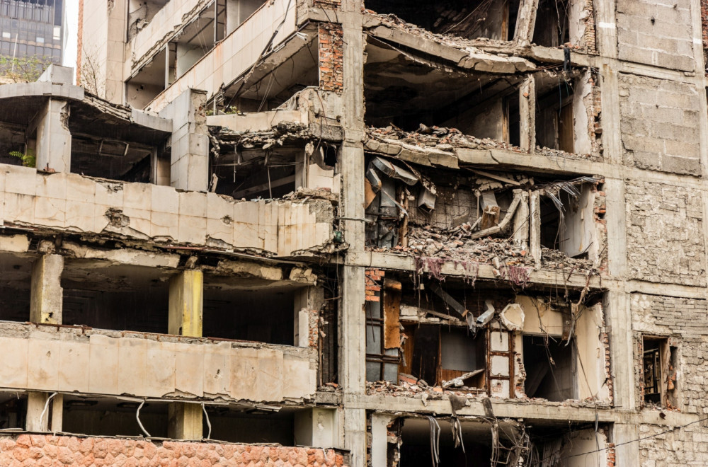 Mediji: Ne damo da se ruše ruševine Generalštaba