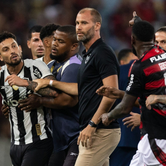 Tuča na Marakani – najboljem defanzivcu Južne Amerike izbijen zub VIDEO