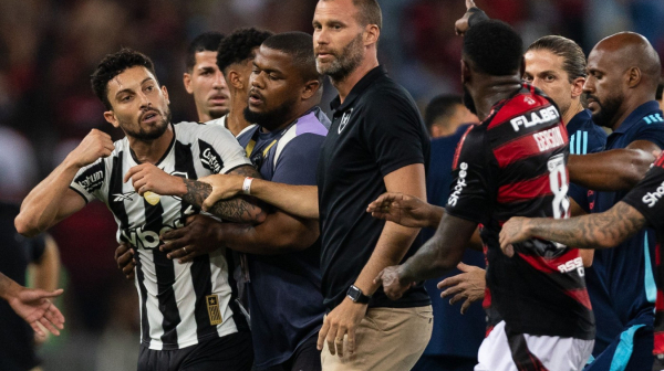 Tuča na Marakani – najboljem defanzivcu Južne Amerike izbijen zub VIDEO