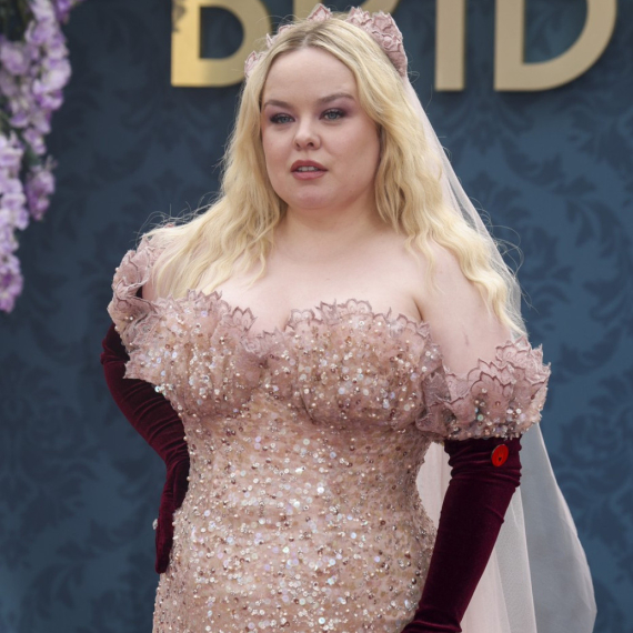 Zvezda serije Bridžerton potvrdila vezu sa 13 godina mlađim dečkom FOTO