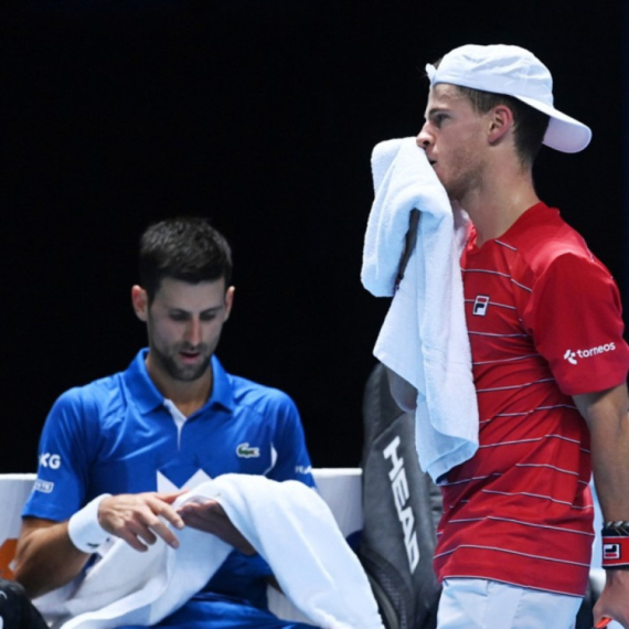 Đoković "ispratio" Švarcmana u penziju: "Šta gledaš, glupane?" VIDEO