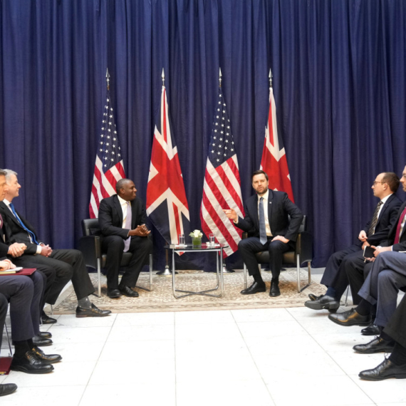 Trampovi ljudi odložili susret sa Zelenskim: Kijev ima novu ponudu za SAD?