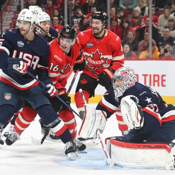 Skandal na hokejaškoj utakmici – Kanađani izviždali američku himnu VIDEO