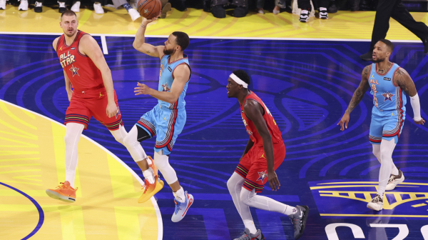 Kari dao trojku sa pola terena – Jokićev tim razbijen u finalu VIDEO