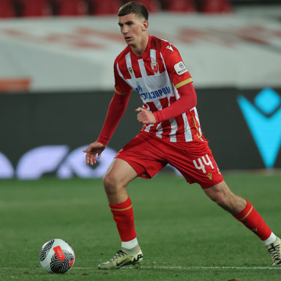 Zvezda gleda u budućnost – četiri mlada štopera dobijaju šansu