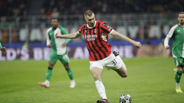 Milan izbačen iz Lige šampiona – glupost Pavlovićevog saigrača skupo koštala VIDEO