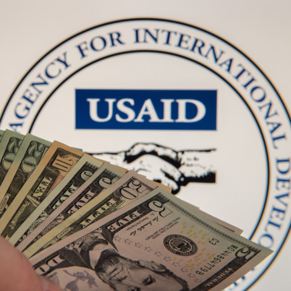 Tramp zavrnuo slavinu; Nema više para