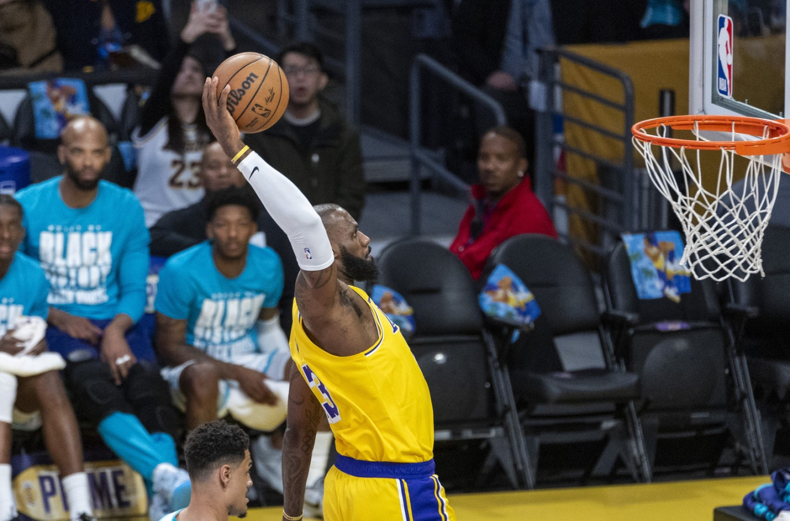 Lebron ima 40 godina, a uradio je ovo VIDEO