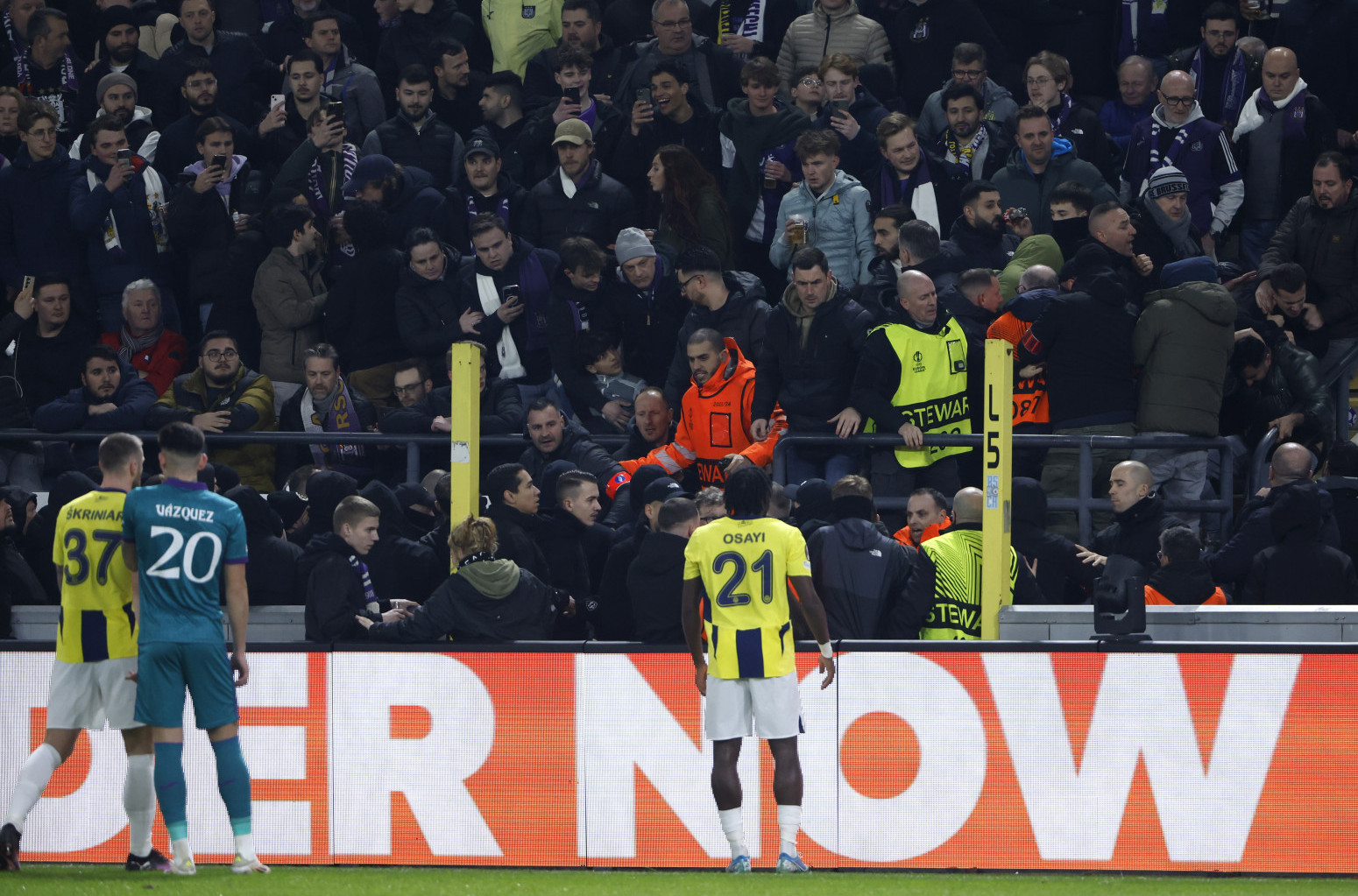 Burno u Belgiji – Tadić se pokupio i otišao u svlačionicu VIDEO