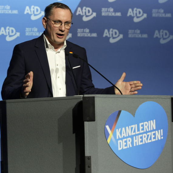 Lider AfD-a pred izbore poručio: Vučić vodi suverenu politiku, zato zaslužuje našu podršku