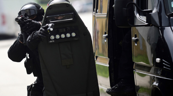 Policija pretresa kuću brata Mila Đukanovića FOTO/VIDEO