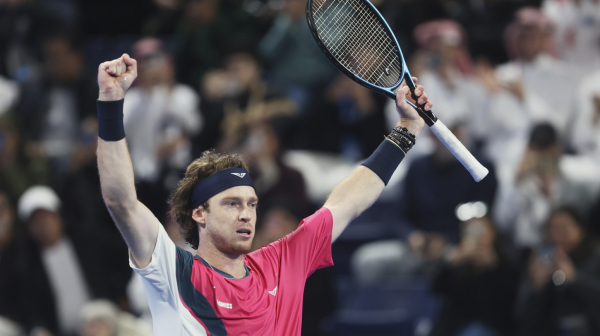 Rubljov furioznim trećim setom osvojio Dohu