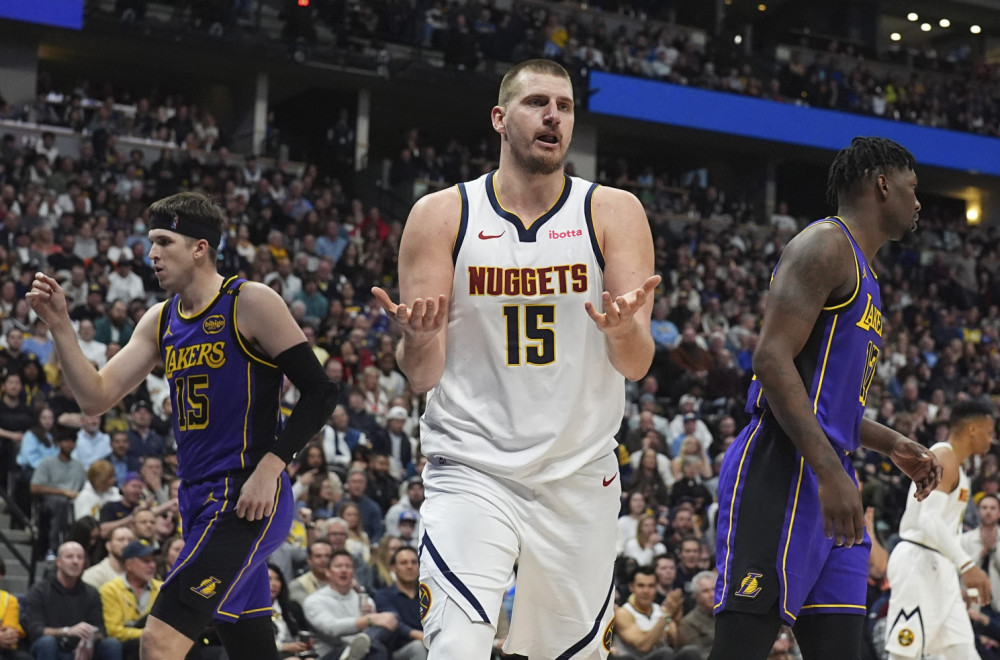 Ne pomaže ni tripl-dabl Jokića – Denver video magiju Dončića VIDEO