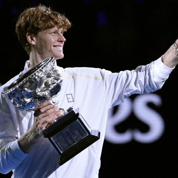 Amerikanac o Sineru: "Nešto mi tu smrdi"