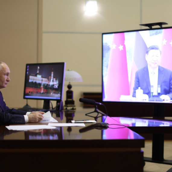 Si i Putin na vezi: Plan za rešavanje ukrajinske krize FOTO