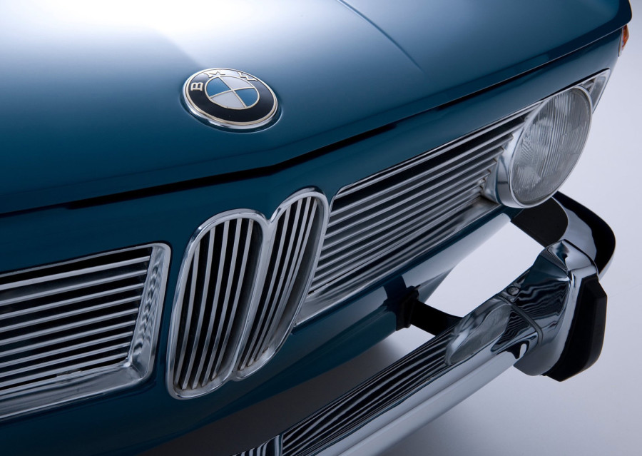 Rušenje mitova: Kako je nastao logo BMW-a i šta on zaista predstavlja