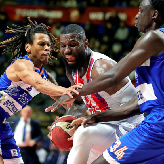 Trinkijerijev kec iz rukava za Zvezdu – aktivira se "Bucko"