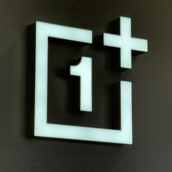 Greška koja bi mogla skupo da košta OnePlus: "Meda in China"