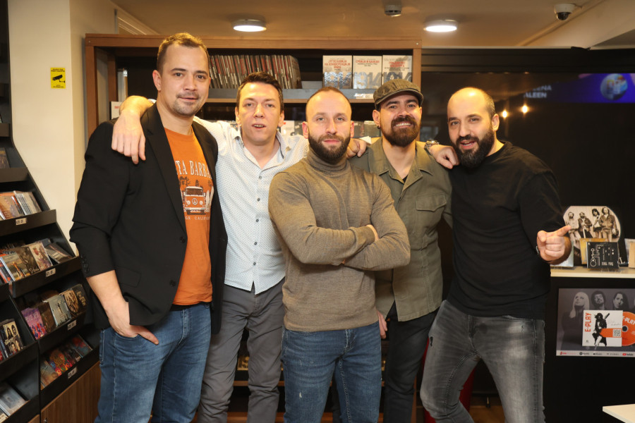 Evrovizija mu izmakla za dlaku, a sad je na sceni PZE FOTO