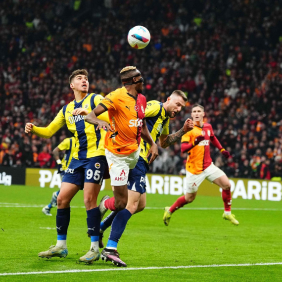 Turski derbi razočarao, Galata blizu titule – Tadić na "stubu srama" VIDEO