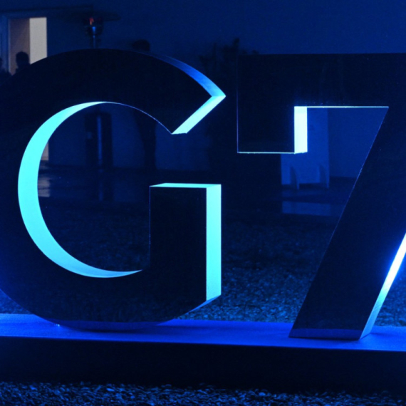 Trump: I would like to...; Germany: No