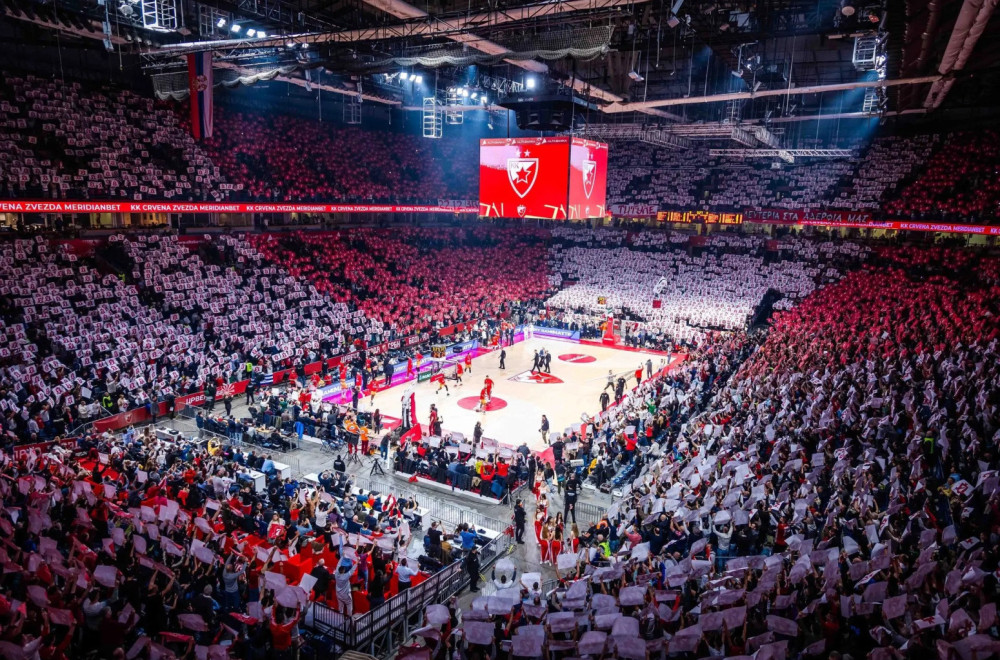 Zvezda moli navijače pred Efes