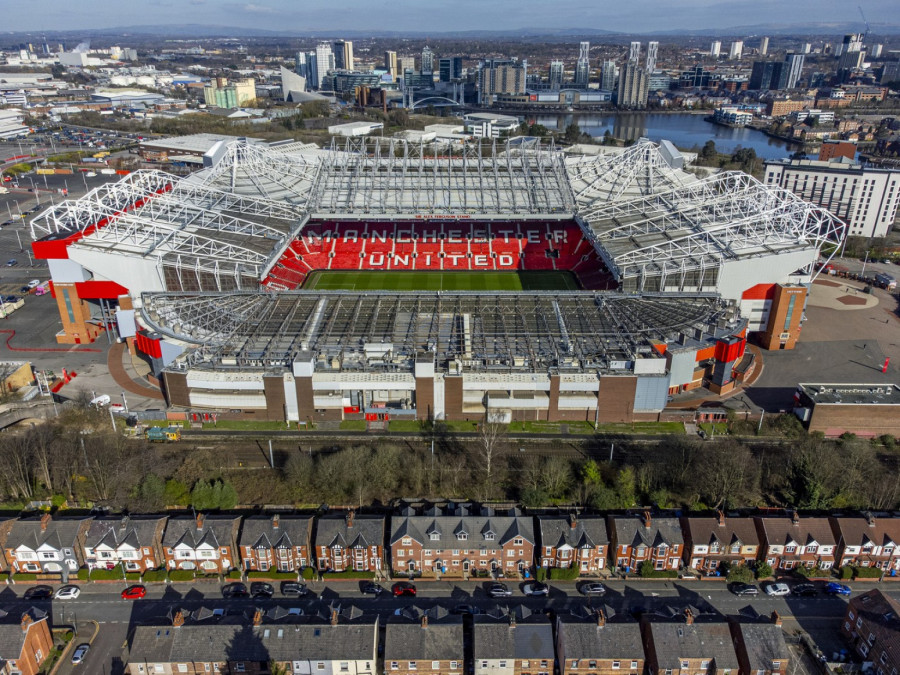 Neka jedu voće: Kriza u Junajtedu – pljušte otkazi, zatvorena menza