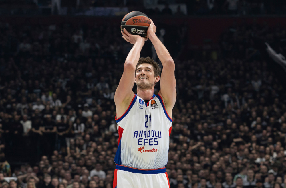 Tibor Plajs potpisao za PAO