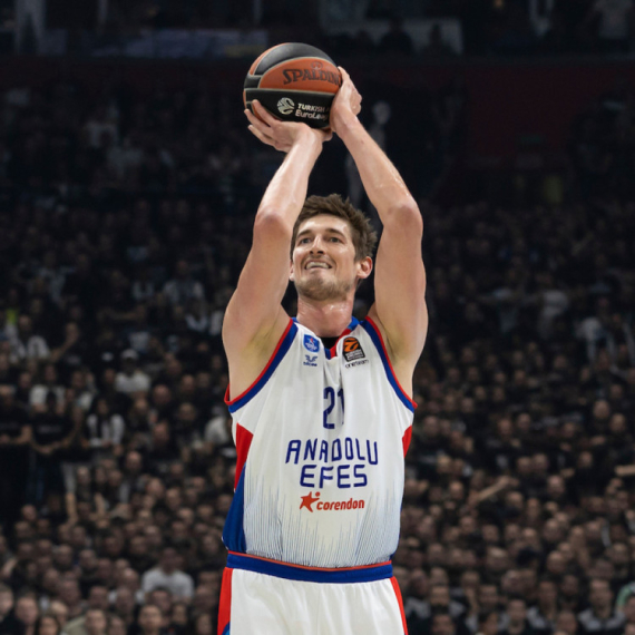 Tibor Plajs potpisao za PAO