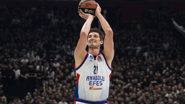 Tibor Plajs potpisao za PAO