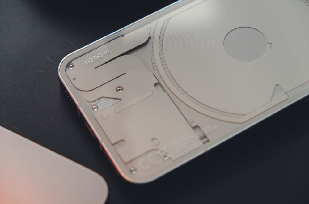 Već je nazvan najružnijim telefonom: Nothing prikazao Phone (3a) Pro VIDEO