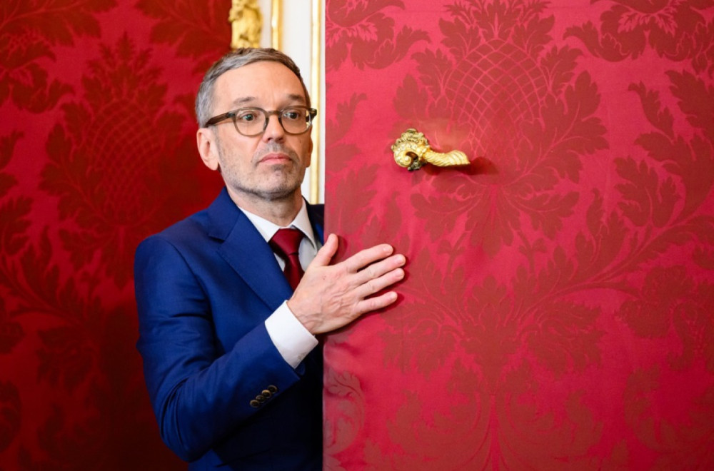 Austrija: Centrističke stranke postigle dogovor o formiranju vlade bez krajnje desnice