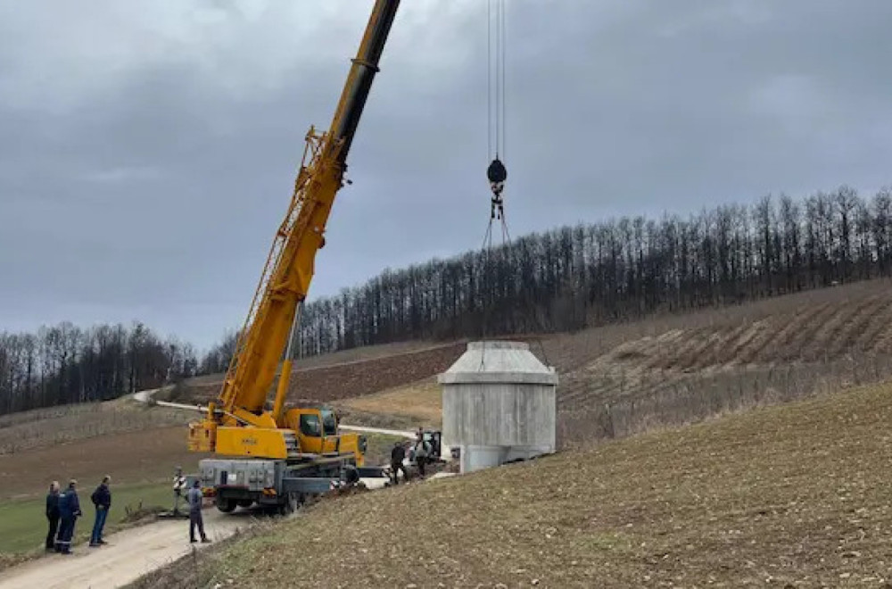 "Podseća na metak koji će na vrhu imati krst": Šta to niče na Kablaru? FOTO