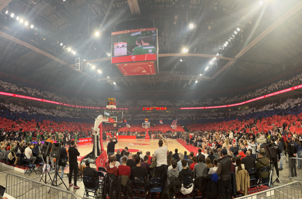 Spektakularna koreografija "delija" – cela Arena je zastava Rusije! VIDEO