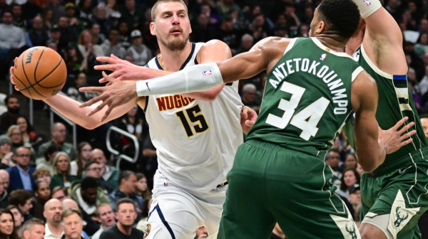 Jokićev rekord nedovoljan protiv Adetokumba – Srbin je već sada prevazišao sam sebe! VIDEO