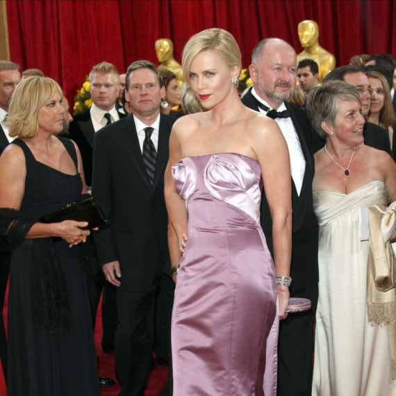 Najveći modni promašaji s crvenog tepiha: One su bile najgore obučene na dodeli Oskara FOTO