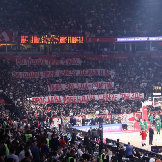 "80 godina priče o njoj..." – "delije" u Areni pozvale na proslavu rođendana FOTO