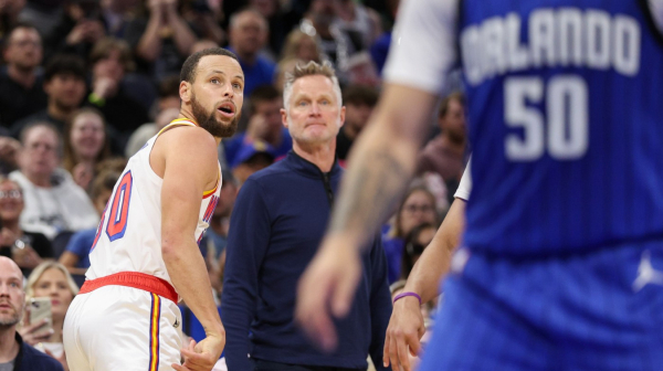 "Vatra u rukama" za nove stranice istorije – Stef Kari je neverovatan VIDEO