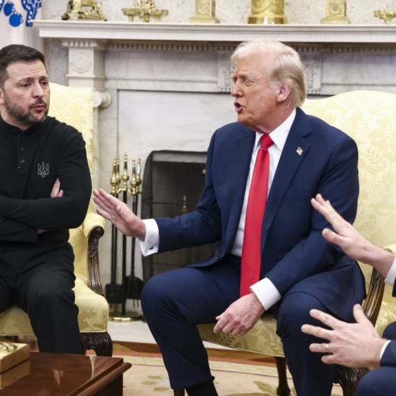 Snimljen trenutak kada se ambasadorka Ukrajine hvata za glavu dok Tramp viče na Zelenskog VIDEO